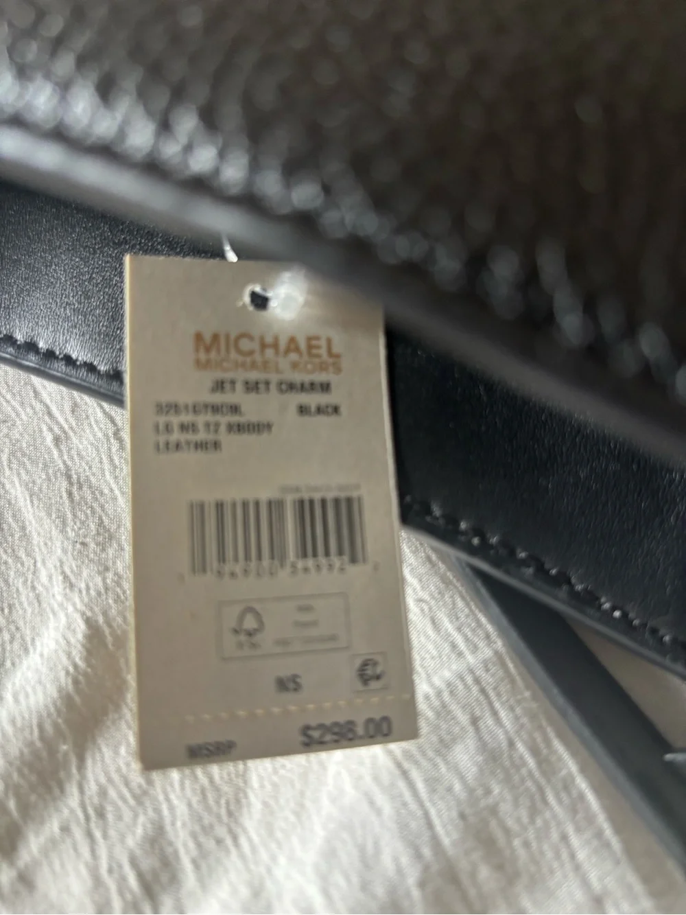 NWT! Michael Kors Black Pebbled Leather Jet Set Large Crossbody with Gold Logo